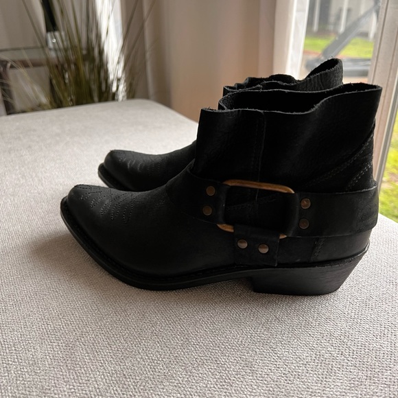 Anine Bing Western Booties